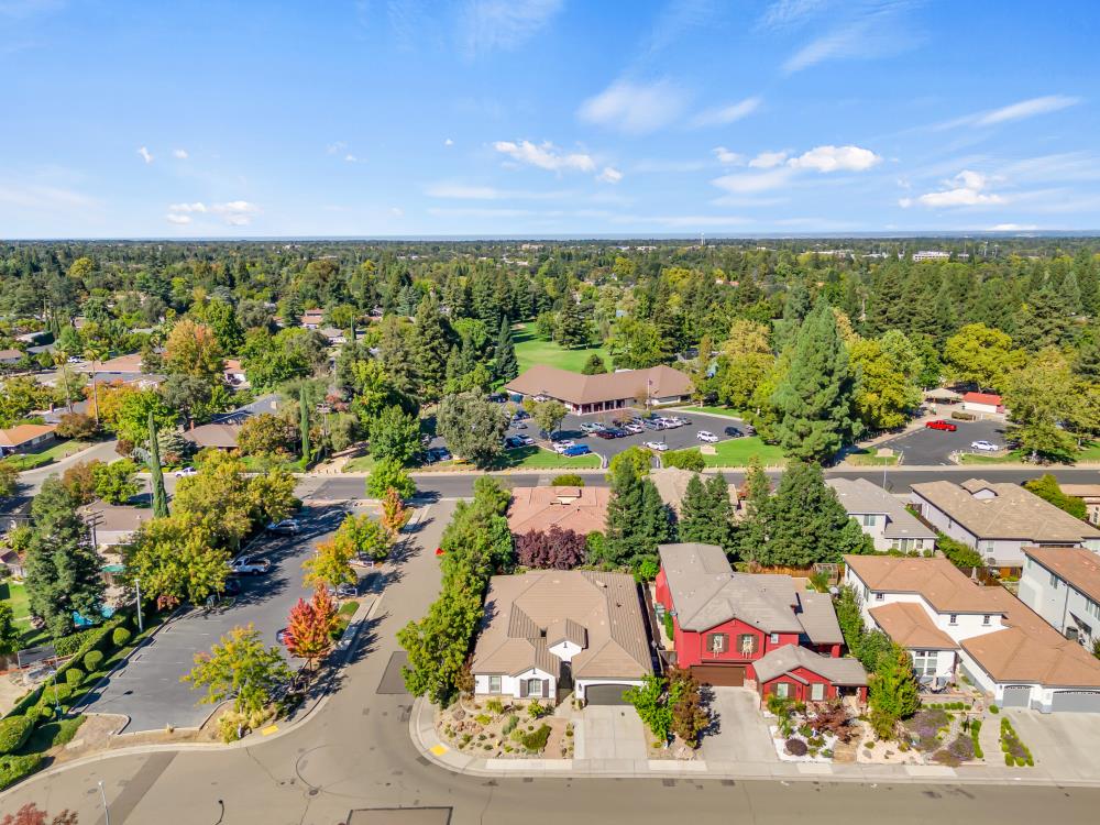 3832 Gibbons Parkway