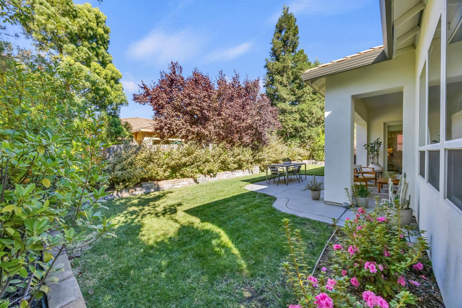 3832 Gibbons Parkway