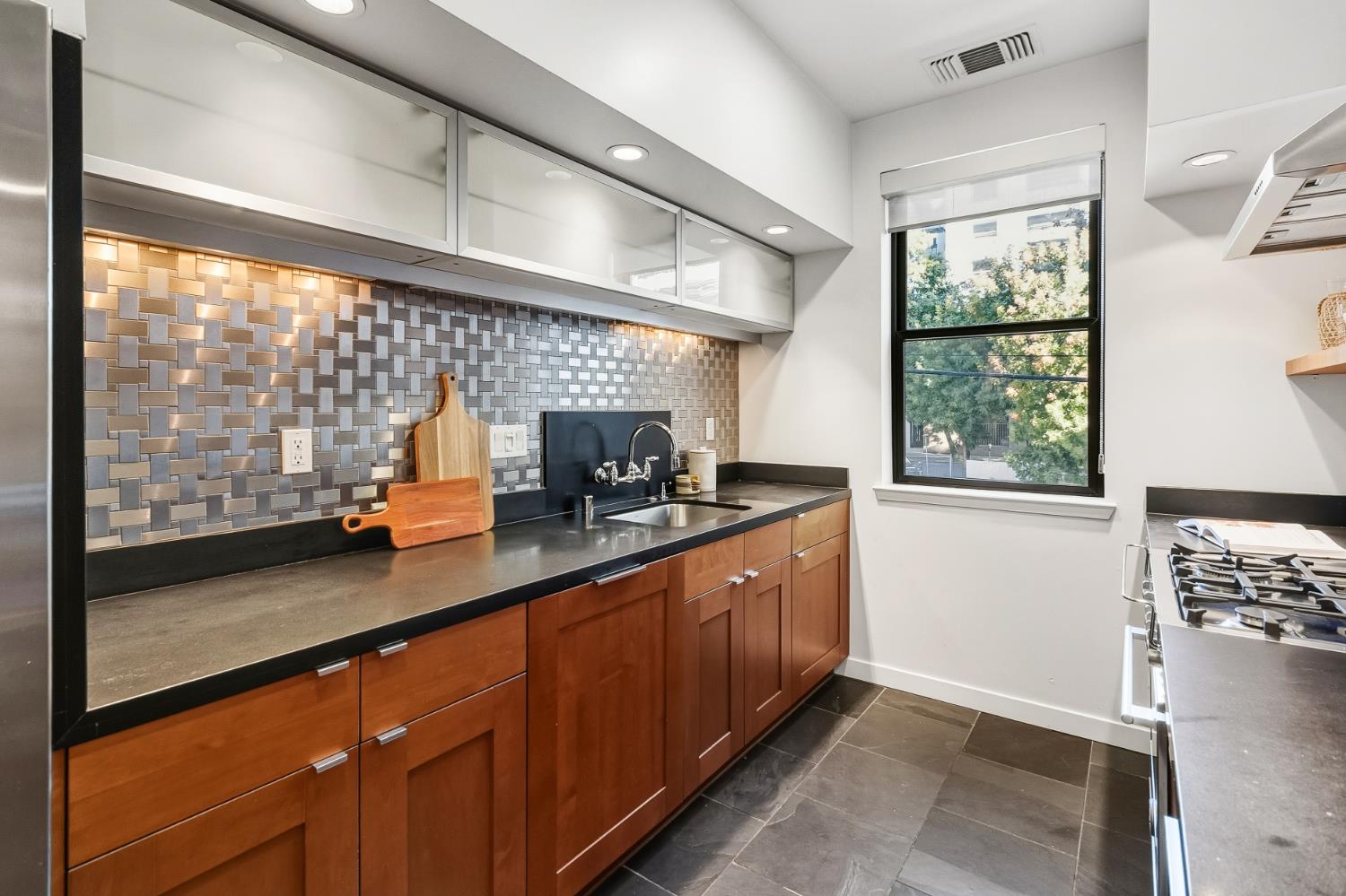1323 East Sutter Walk
