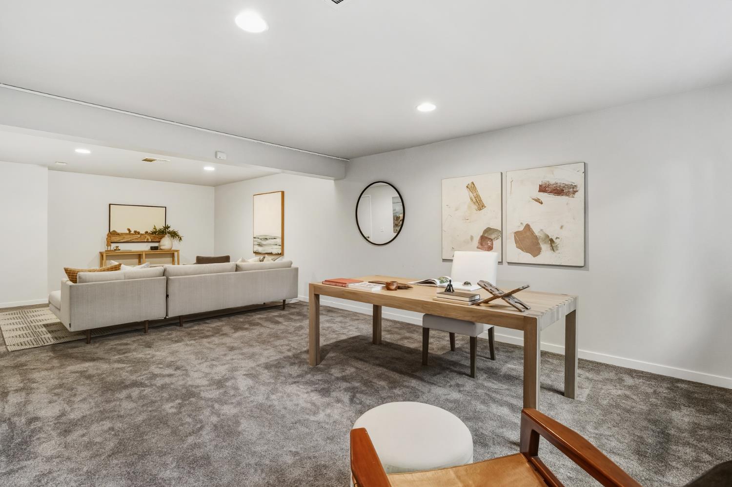 1323 East Sutter Walk