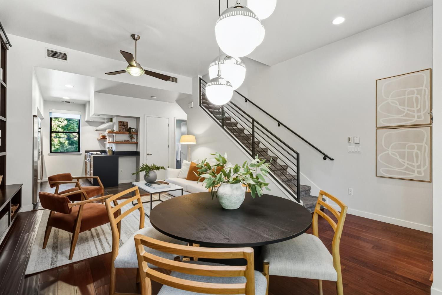1323 East Sutter Walk