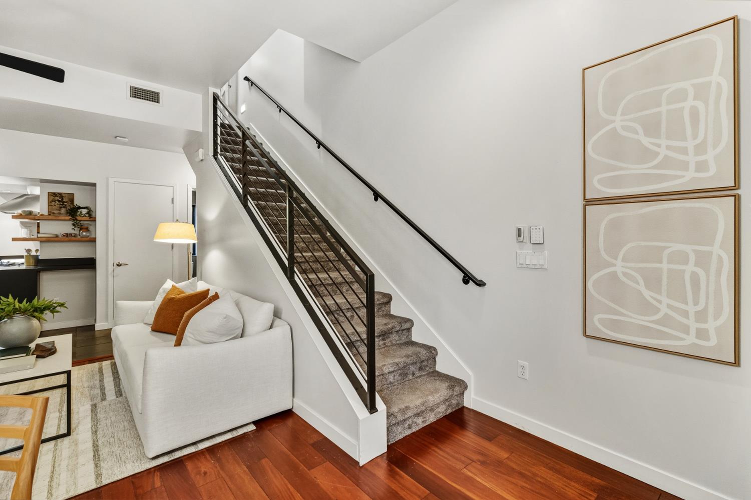 1323 East Sutter Walk