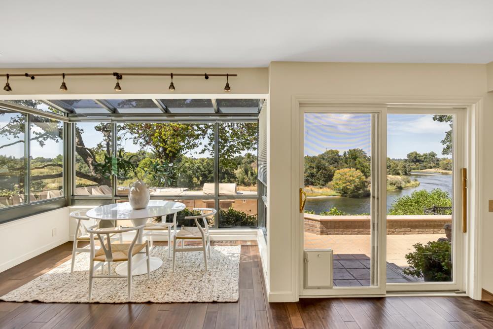 9801 Mira Del Rio Drive