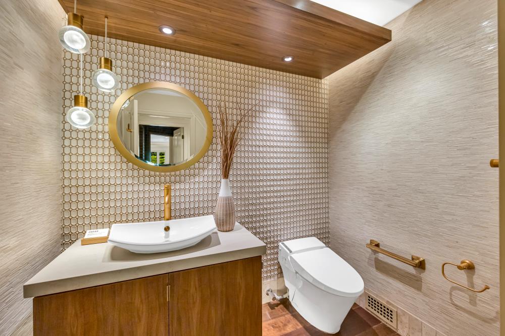 9801 Mira Del Rio Drive