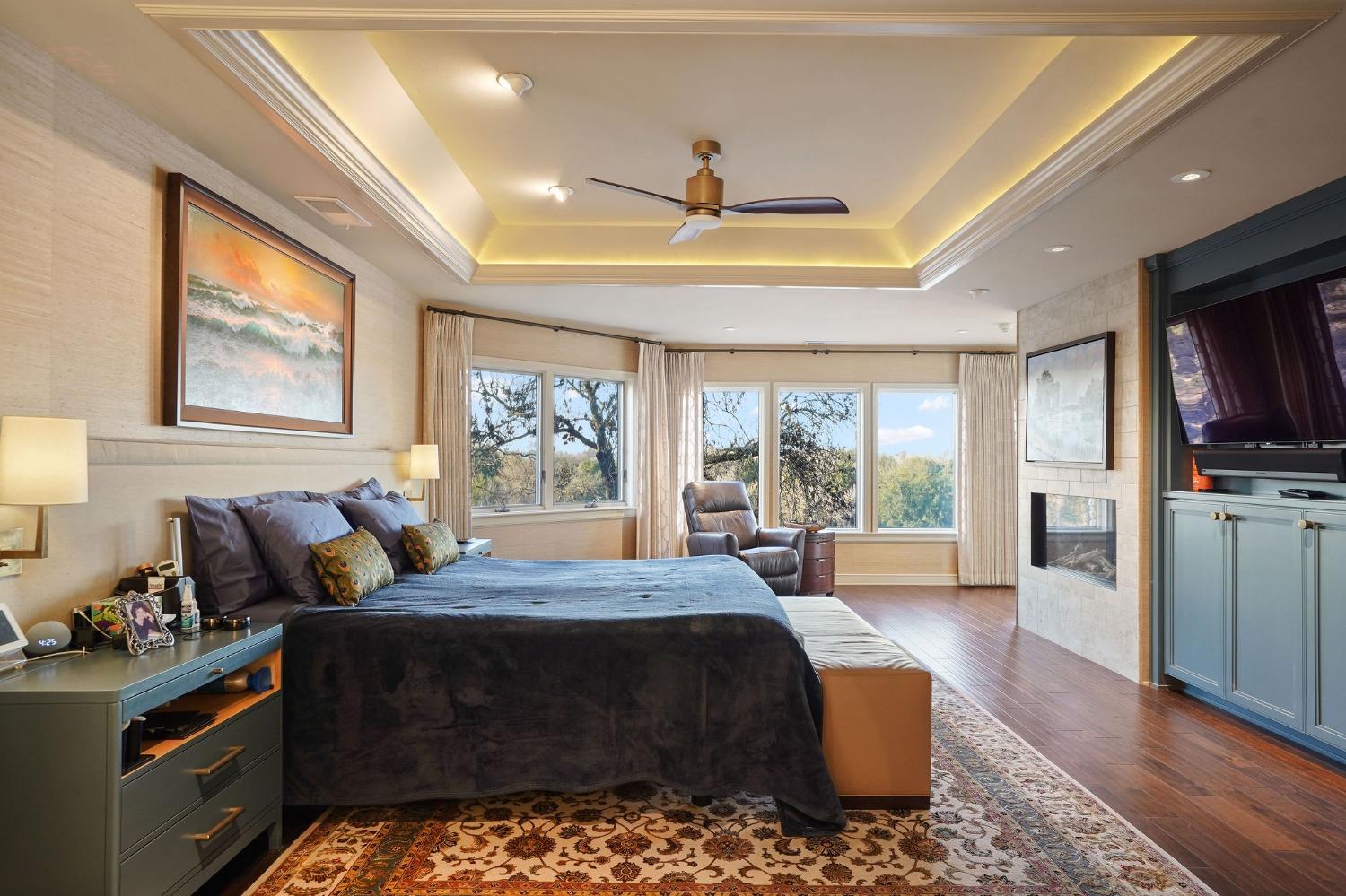 9801 Mira Del Rio Drive