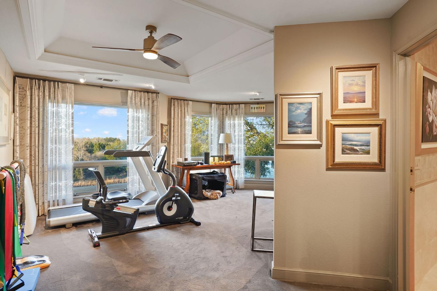 9801 Mira Del Rio Drive