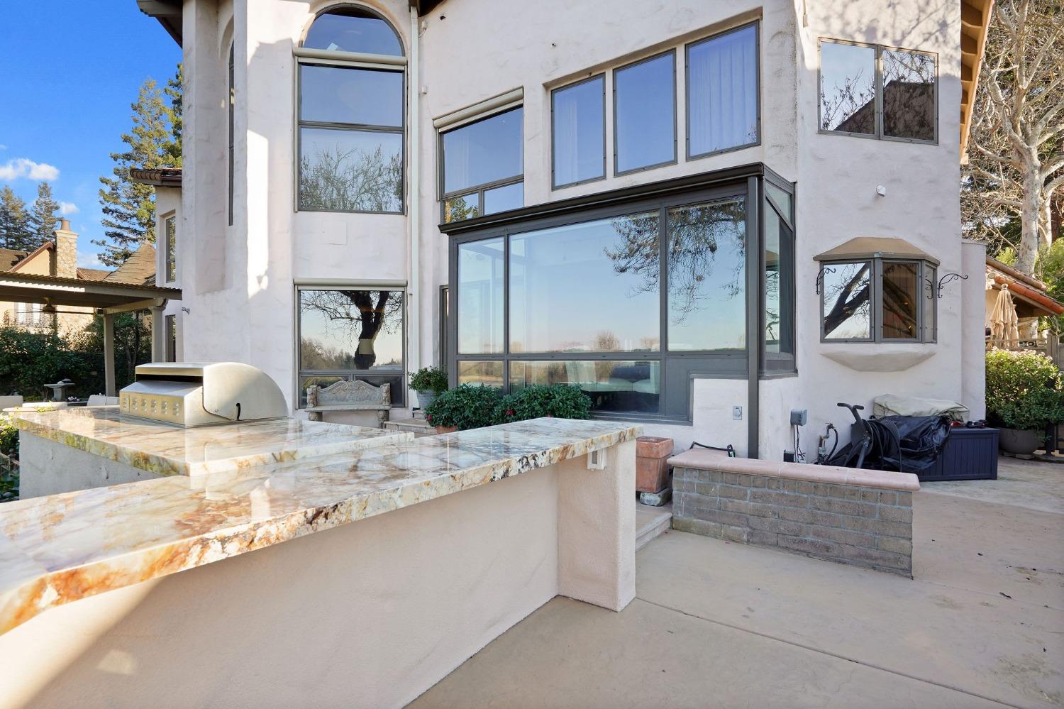 9801 Mira Del Rio Drive