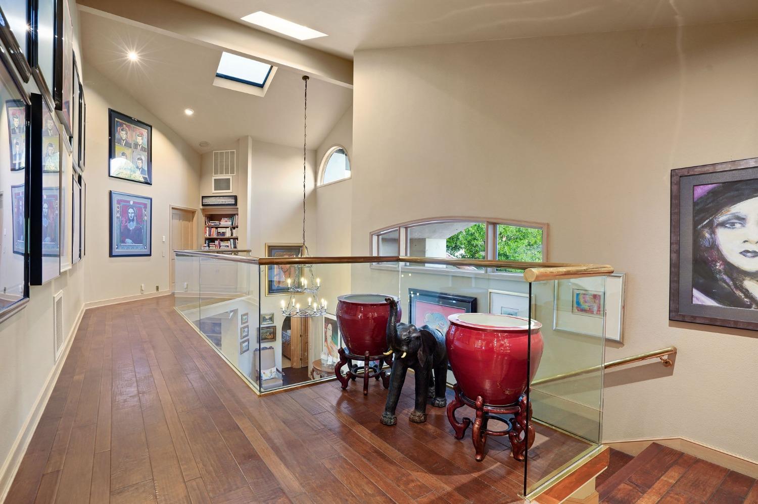 9801 Mira Del Rio Drive