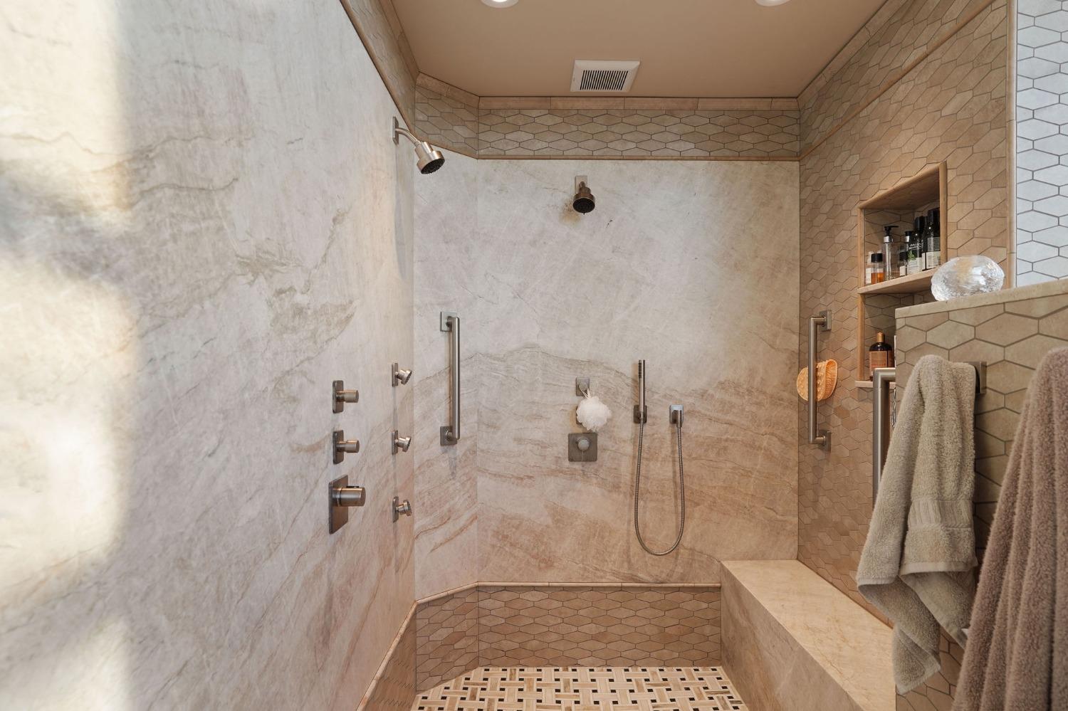 9801 Mira Del Rio Drive