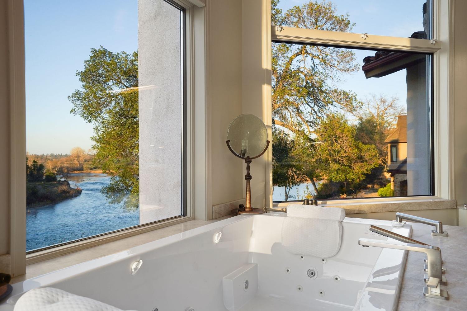 9801 Mira Del Rio Drive