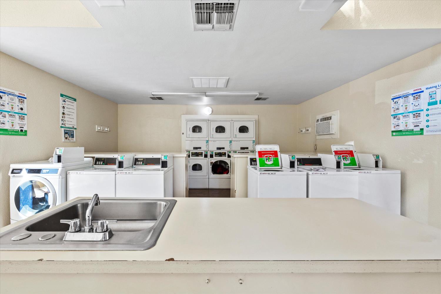 608 Woodside Sierra 1