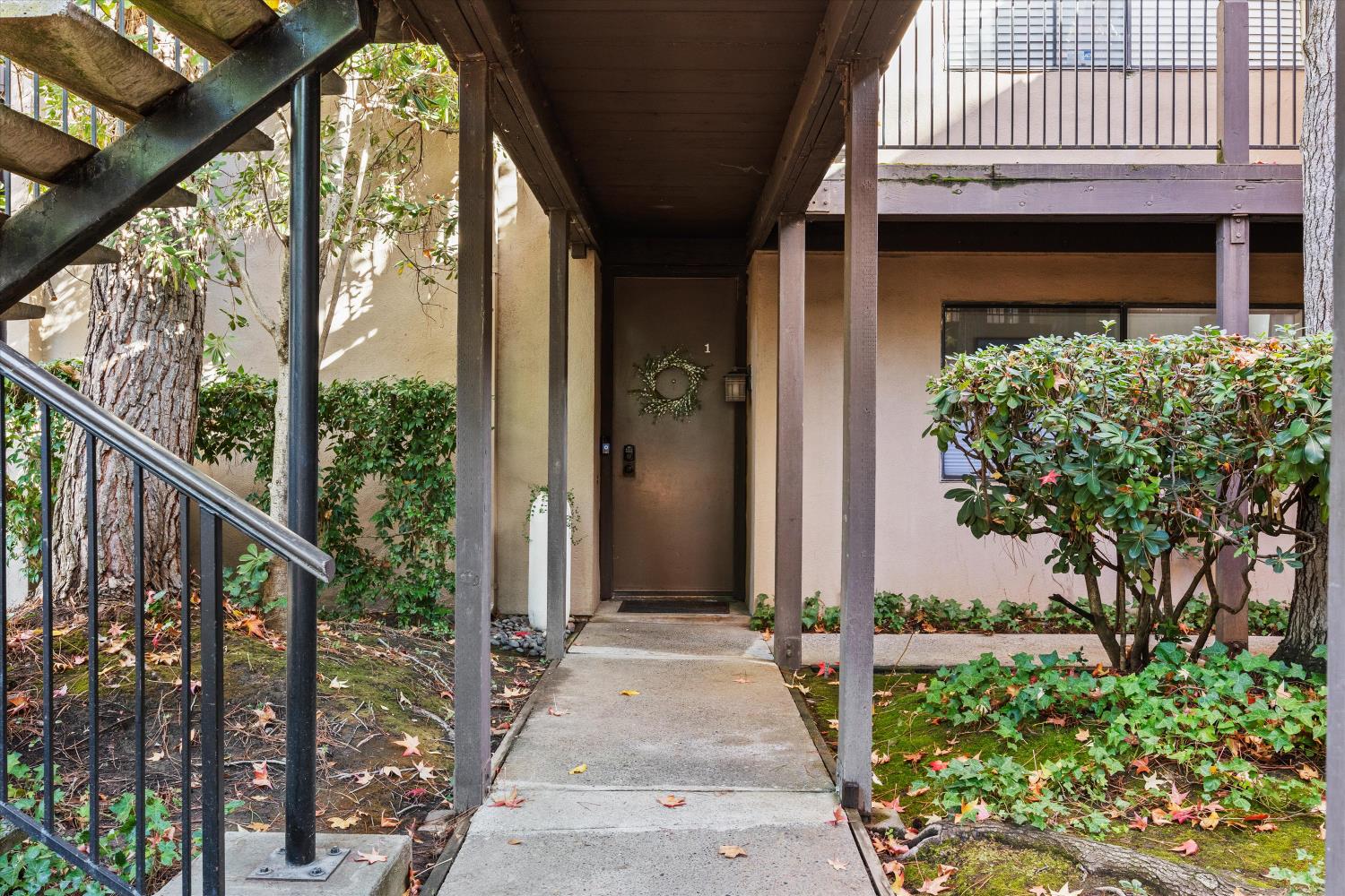 608 Woodside Sierra 1