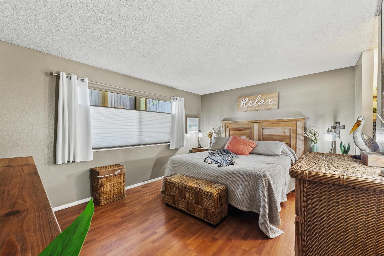 608 Woodside Sierra 1