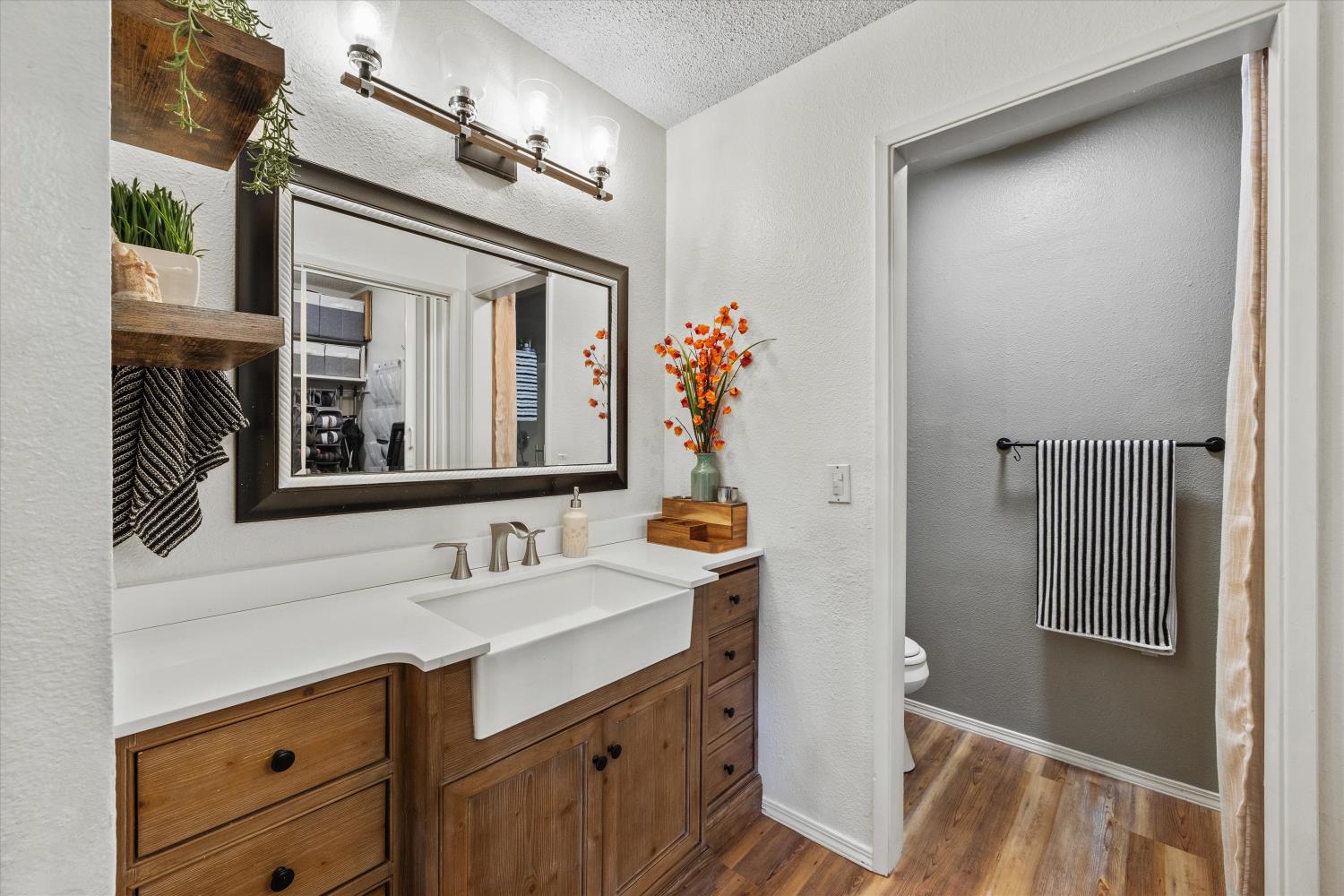 608 Woodside Sierra 1