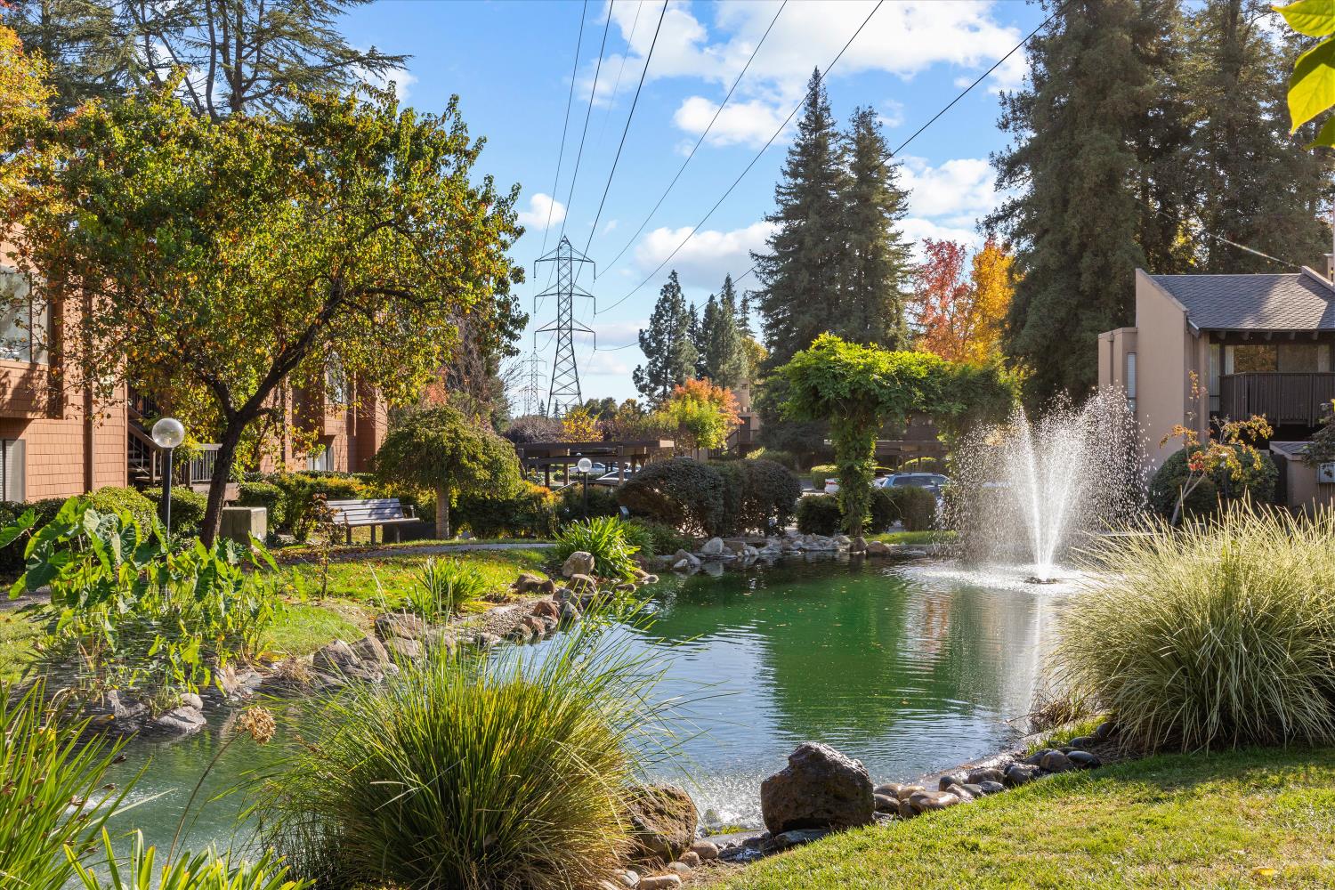 608 Woodside Sierra 1
