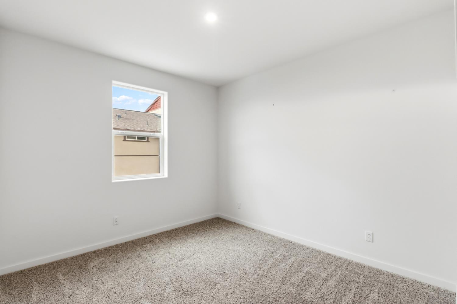 3050 Copper Rose Walk