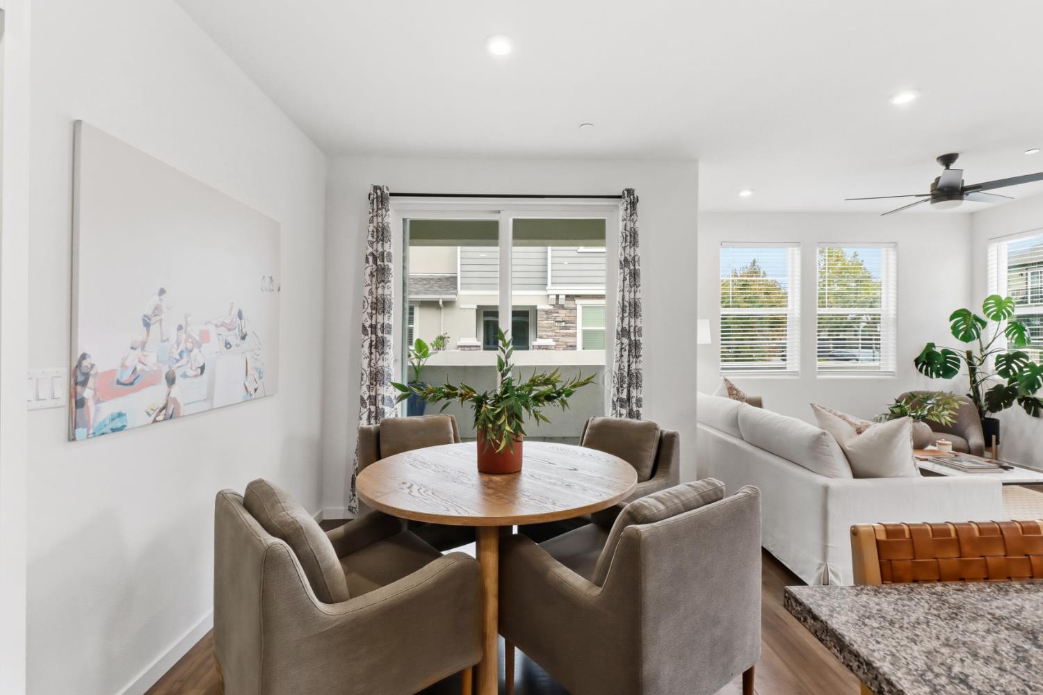 3050 Copper Rose Walk