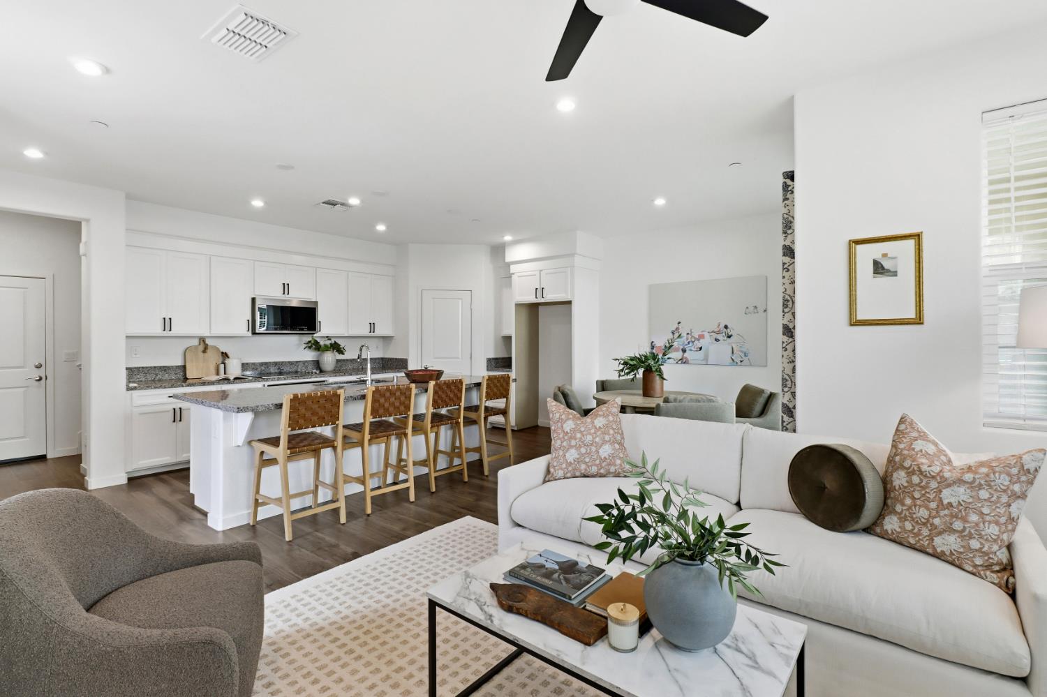 3050 Copper Rose Walk