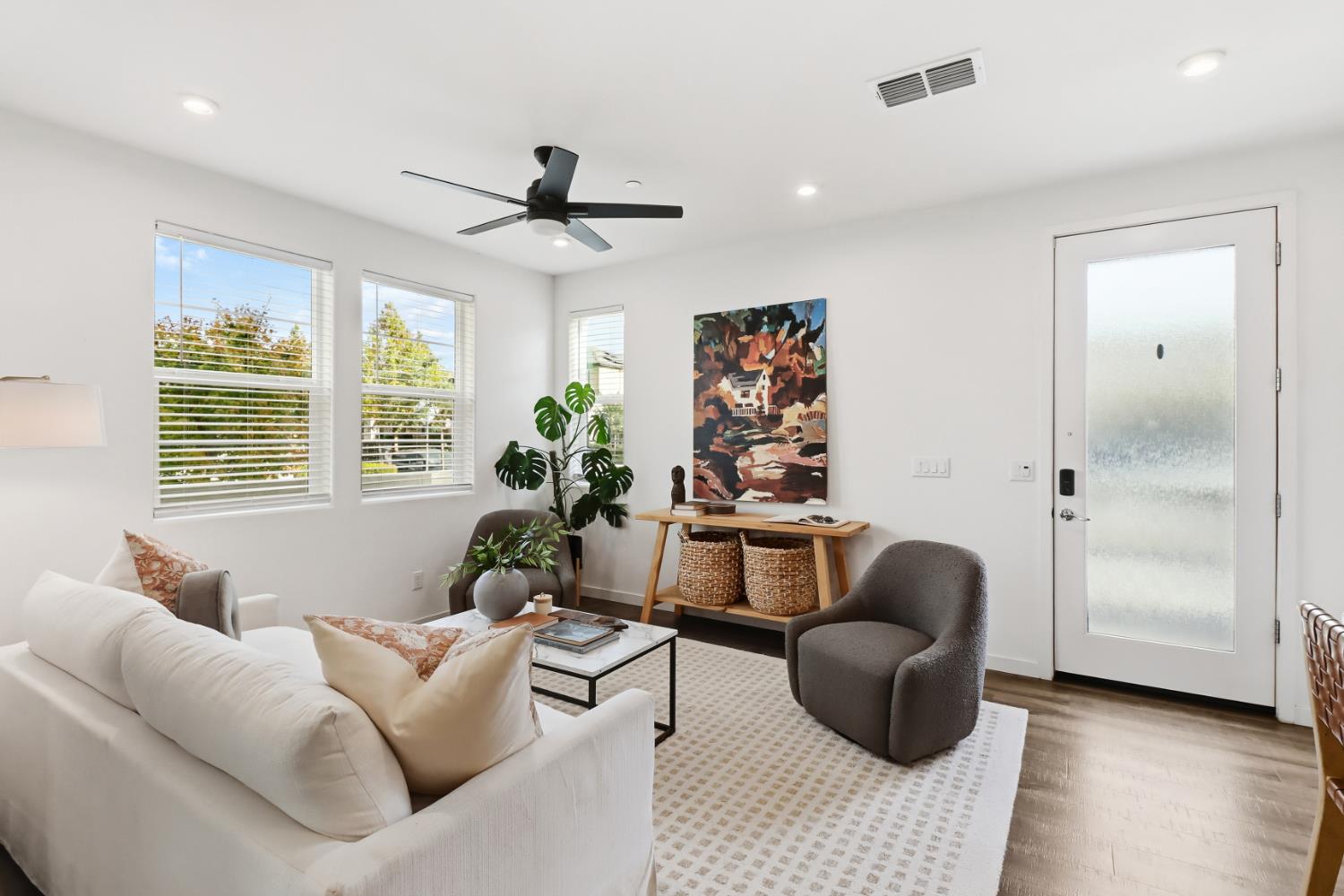 3050 Copper Rose Walk