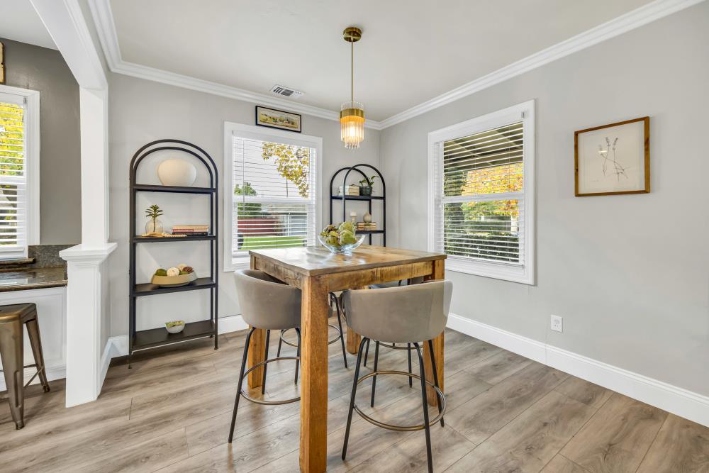 4912 Virginia Way