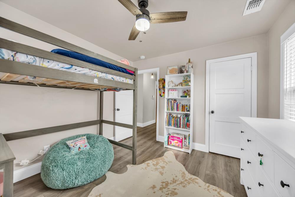 4912 Virginia Way
