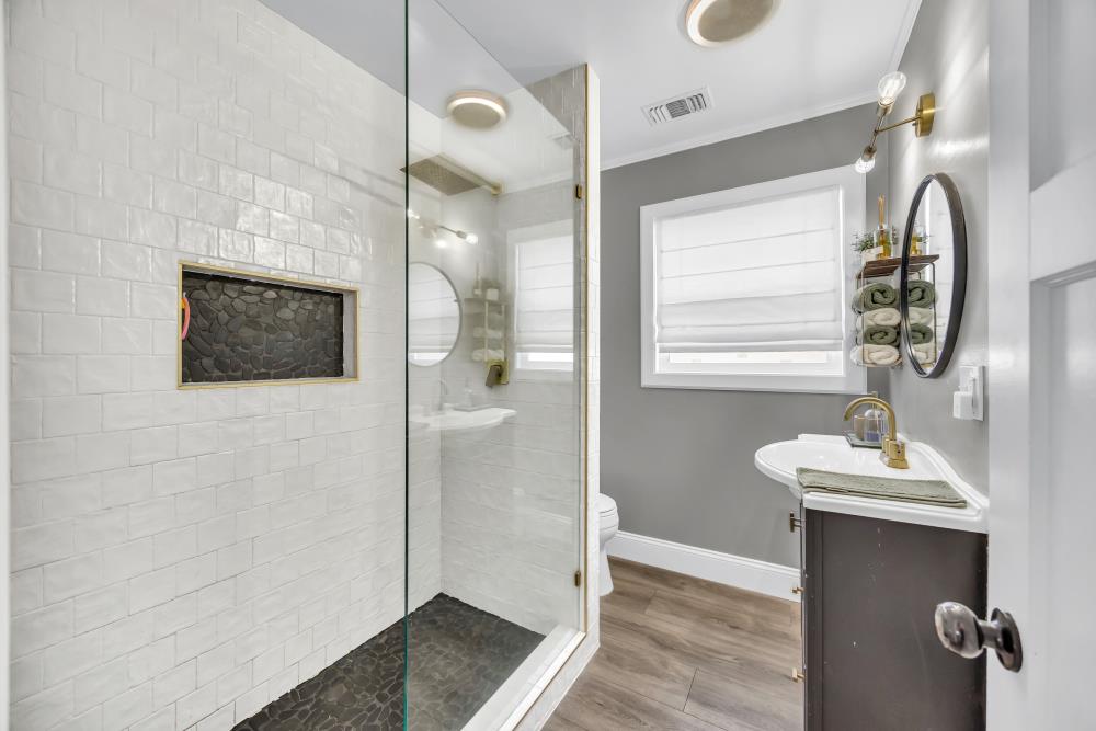 4912 Virginia Way