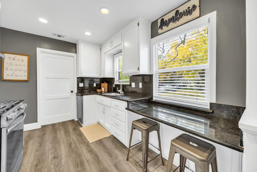 4912 Virginia Way