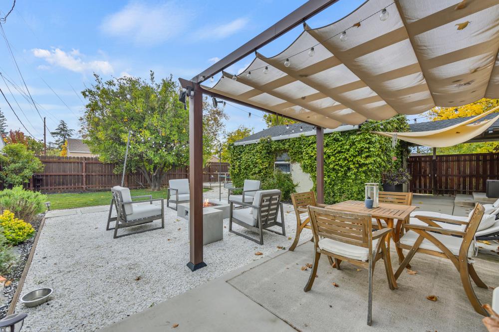 4912 Virginia Way