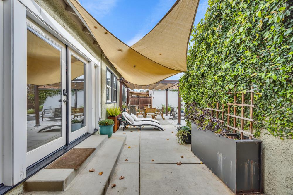 4912 Virginia Way