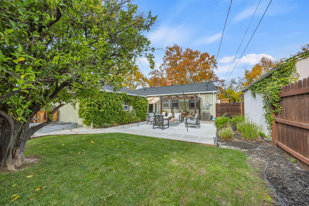 4912 Virginia Way