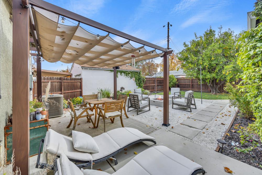 4912 Virginia Way