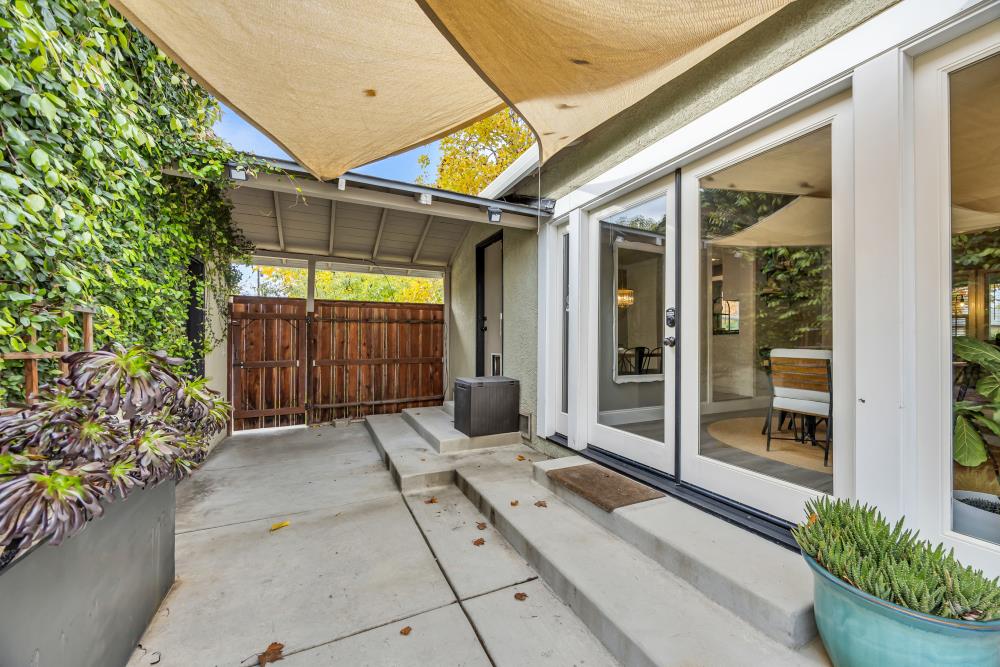 4912 Virginia Way
