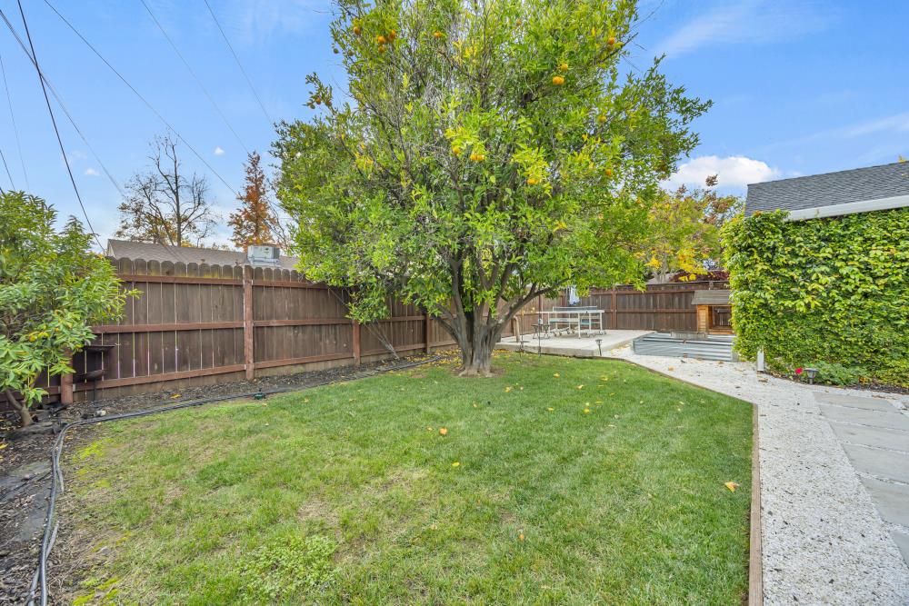 4912 Virginia Way