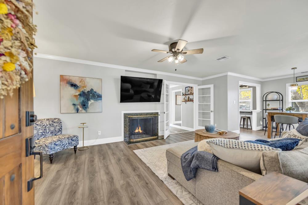 4912 Virginia Way