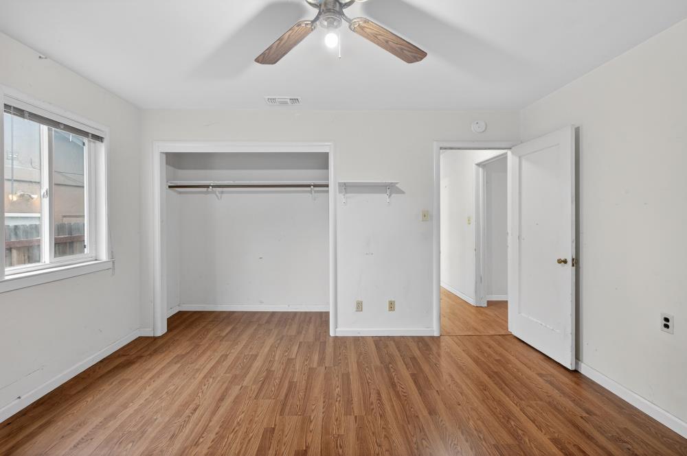 2121 Royal Oaks Drive