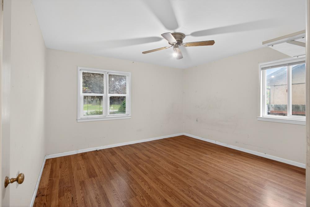 2121 Royal Oaks Drive