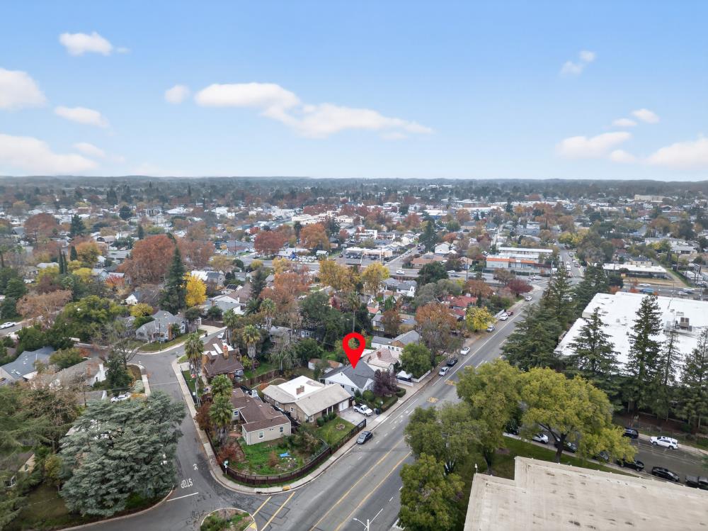 2121 Royal Oaks Drive