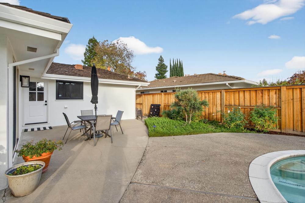 2910 Huntington Road