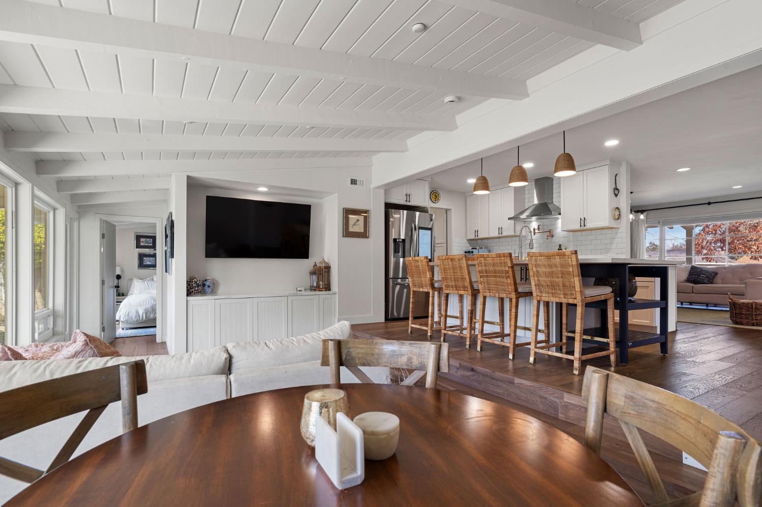 1507 Los Molinos Way