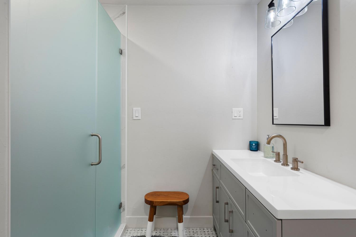 1507 Los Molinos Way