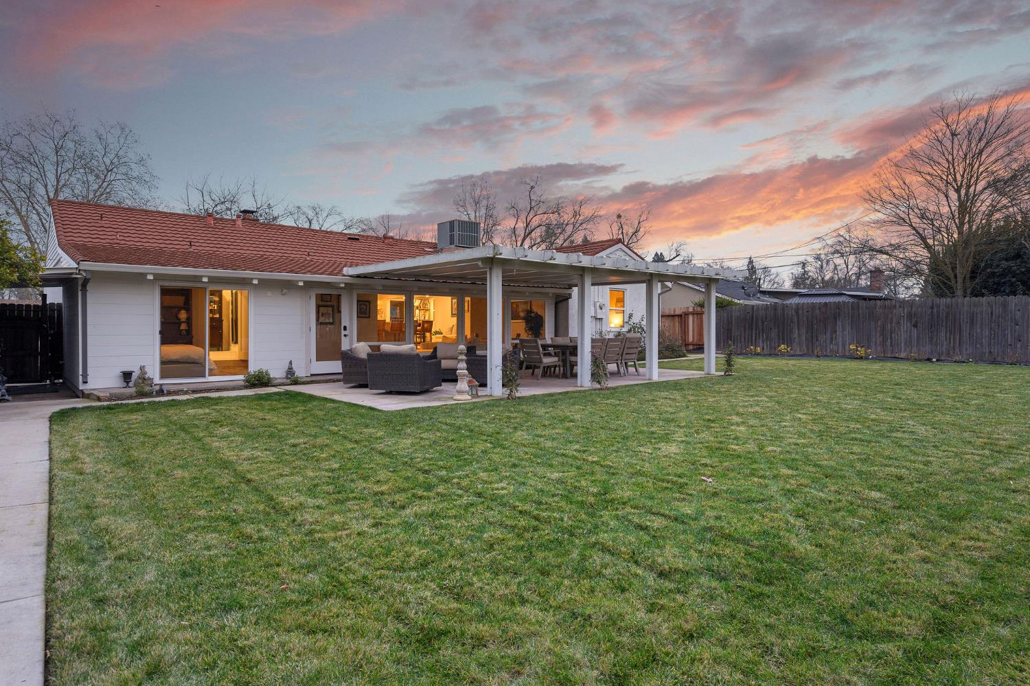 1507 Los Molinos Way