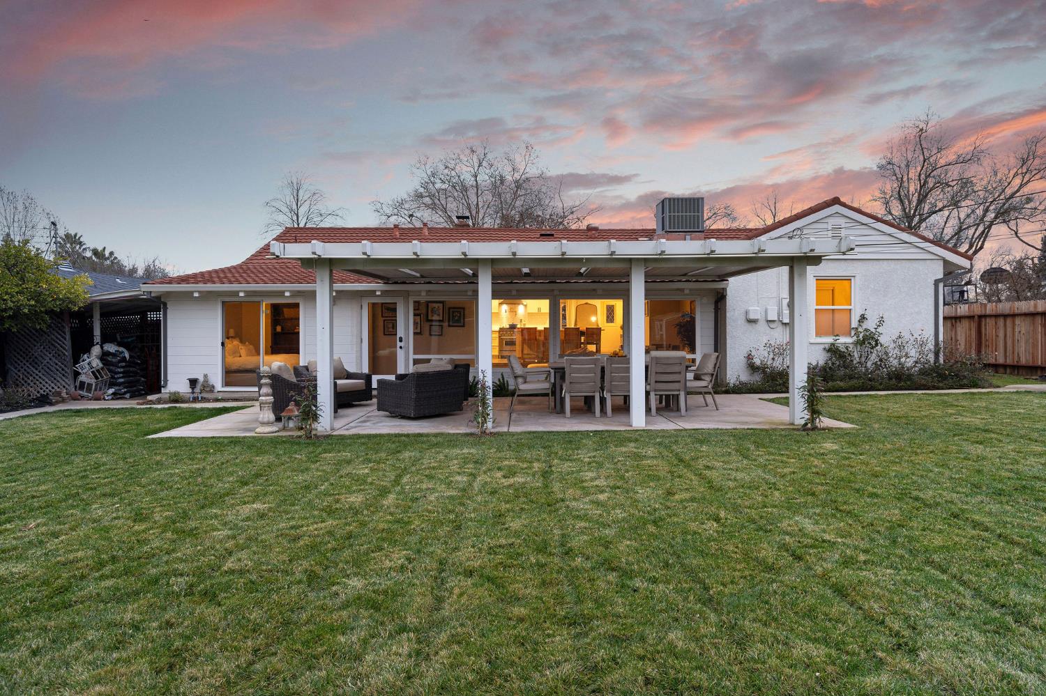 1507 Los Molinos Way