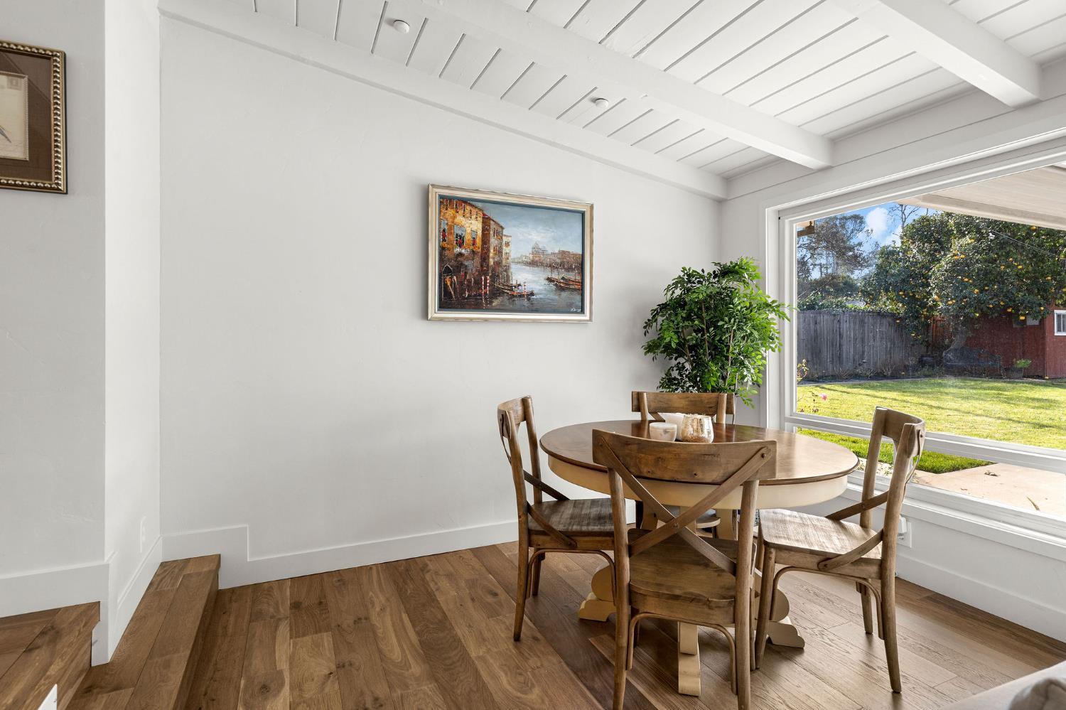 1507 Los Molinos Way