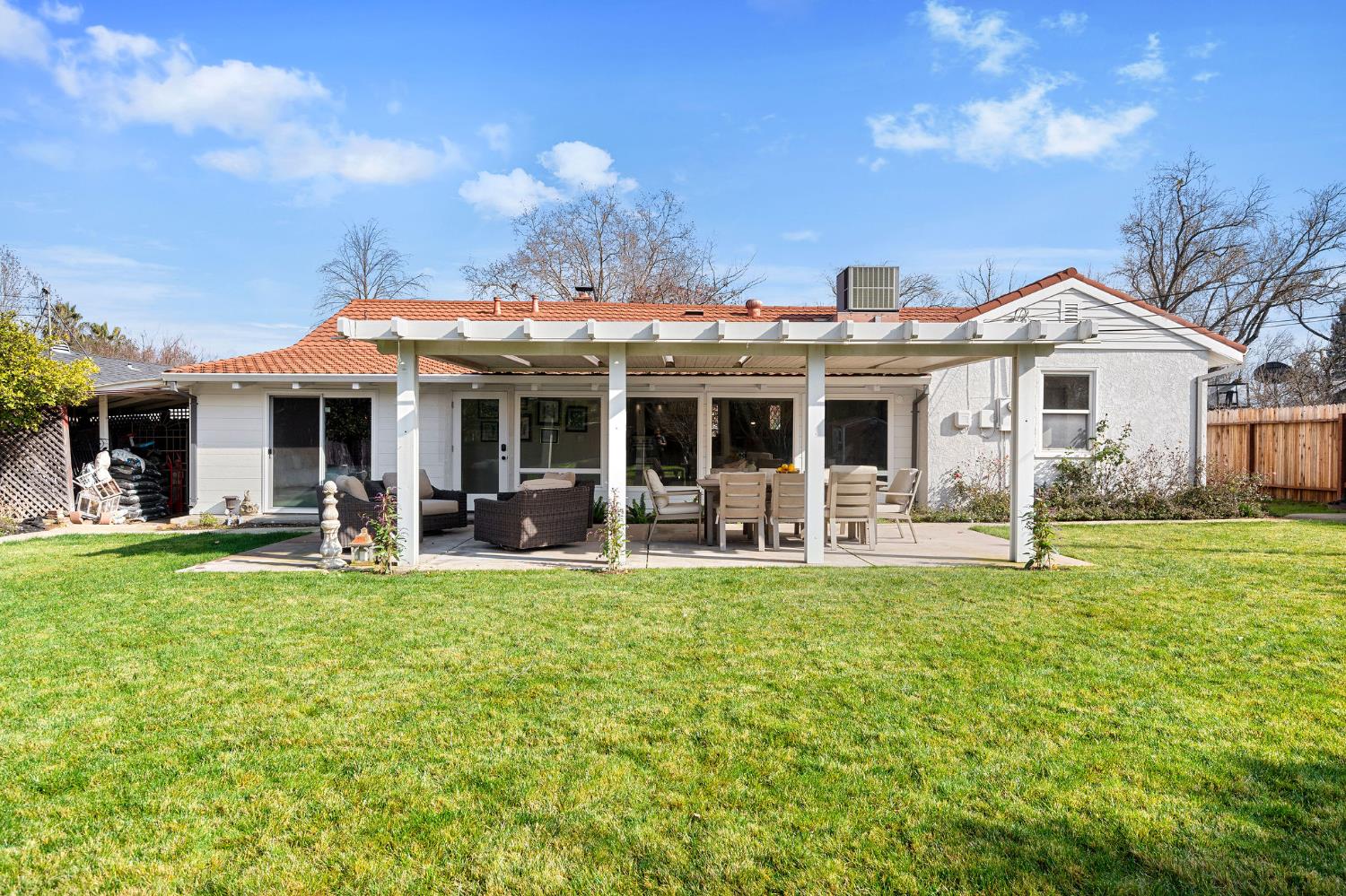 1507 Los Molinos Way