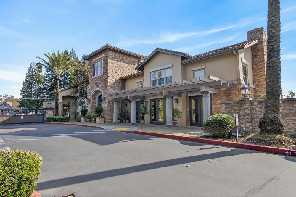 2430 Pavilions Place Lane 406