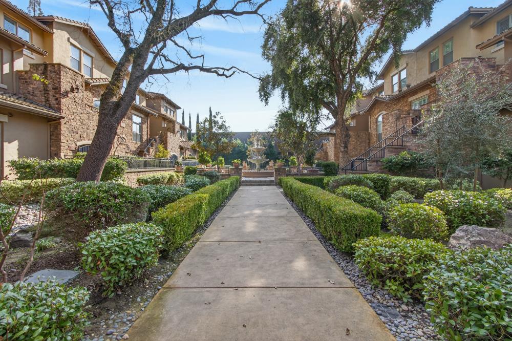 2430 Pavilions Place Lane 406