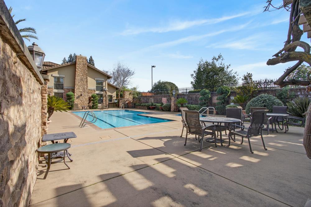 2430 Pavilions Place Lane 406