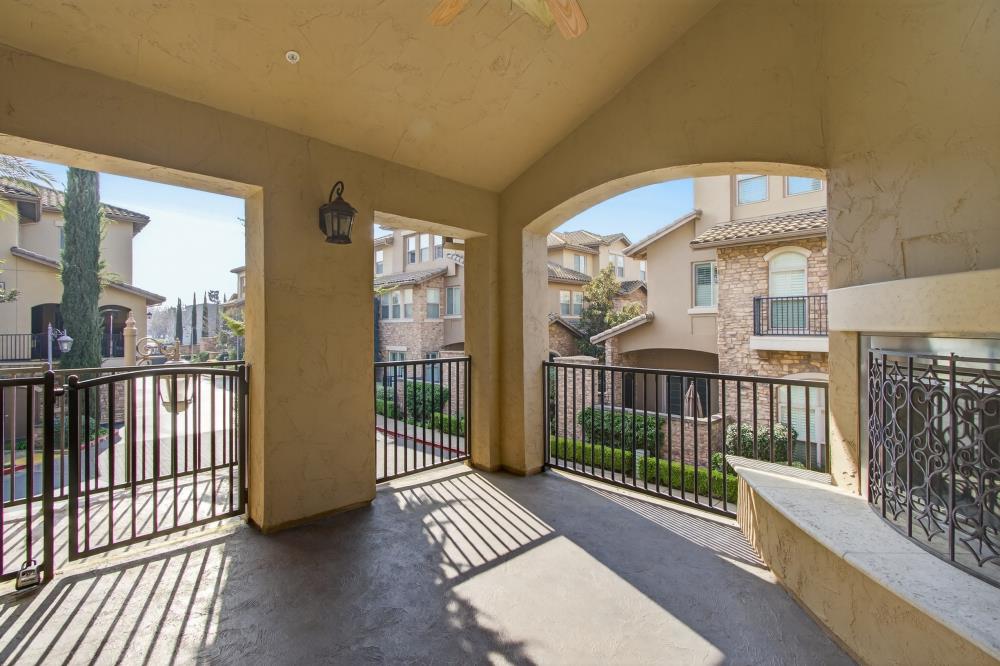 2430 Pavilions Place Lane 406