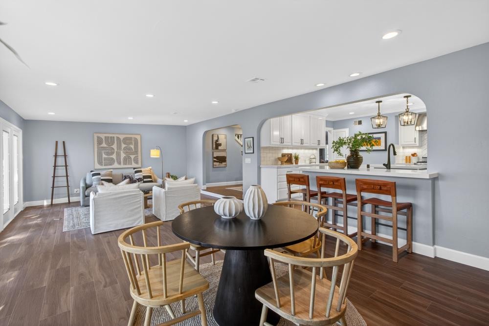 915 Coronado Boulevard