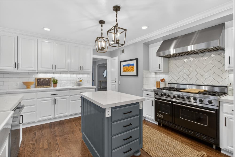 915 Coronado Boulevard